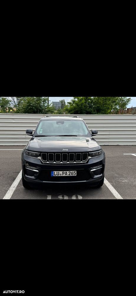 Jeep Grand Cherokee - 15