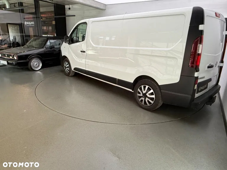 Opel Vivaro - 8