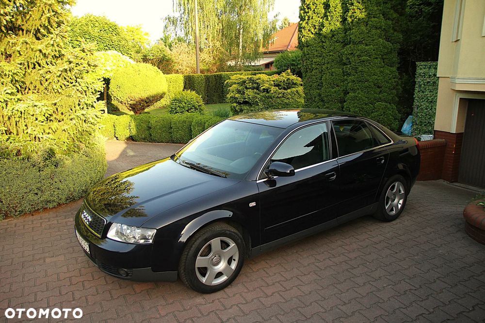 Audi A4 Limousine - 3