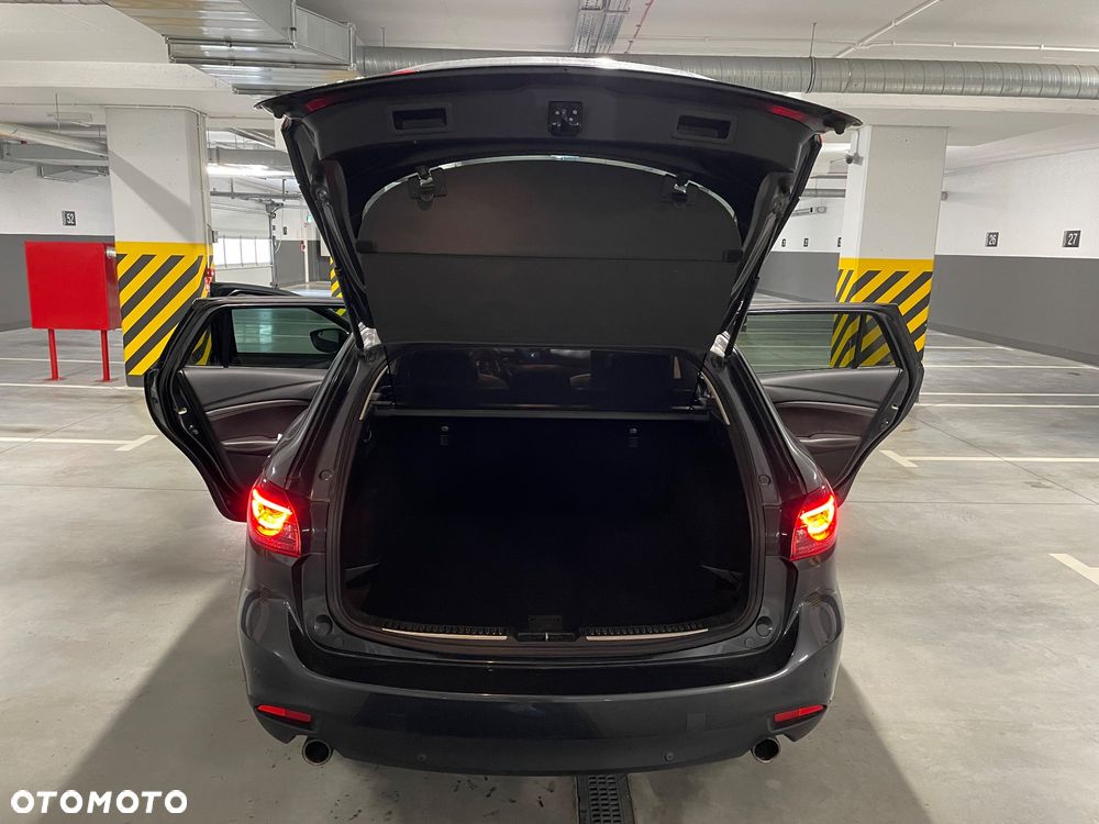 Mazda 6 - 12
