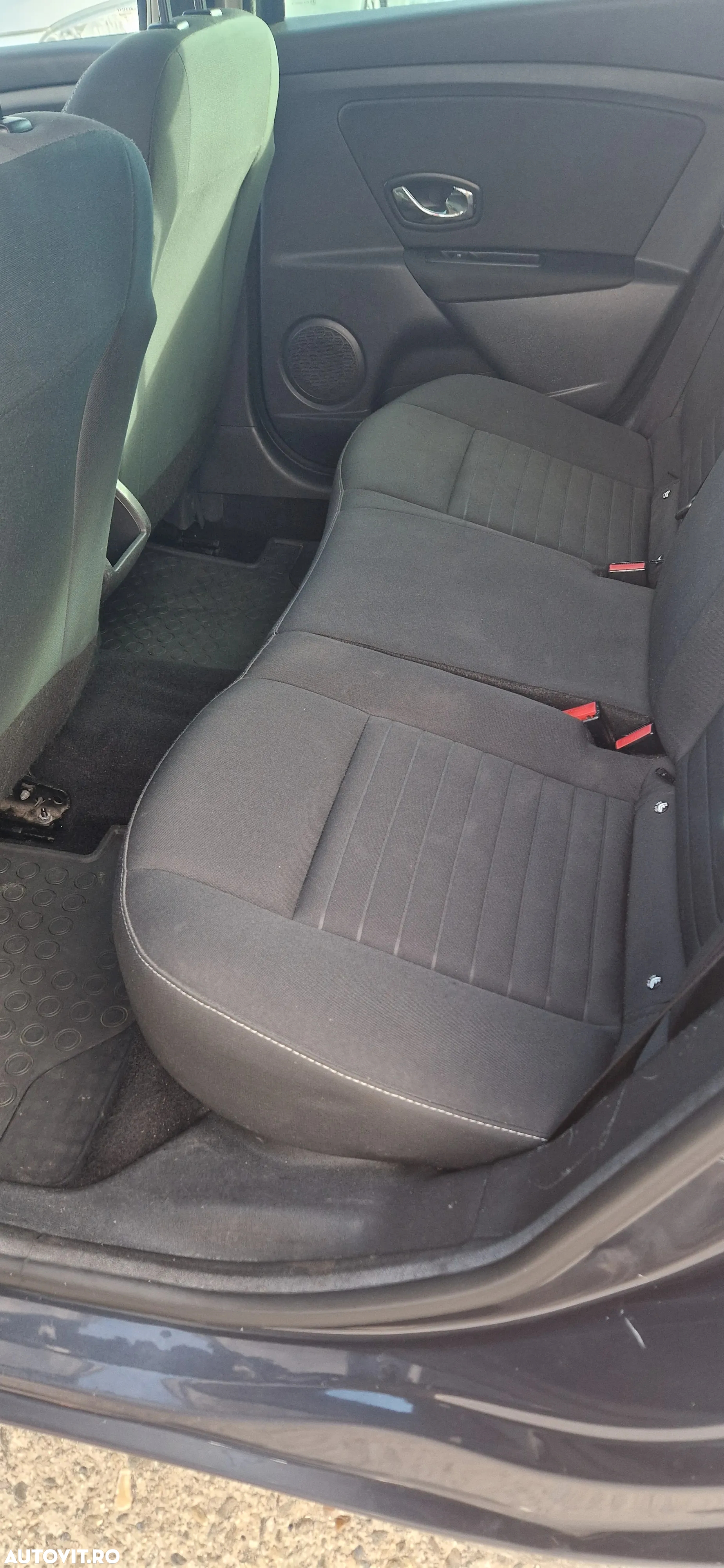 Renault Megane Energy dCi Intens - 4