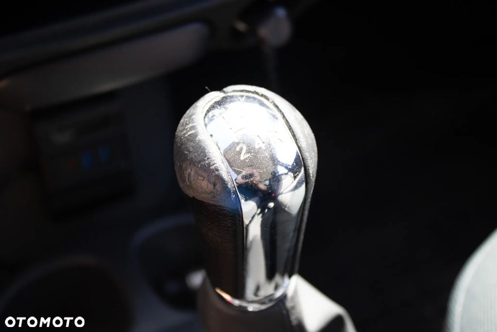 Toyota Yaris 1.3 Sol - 19