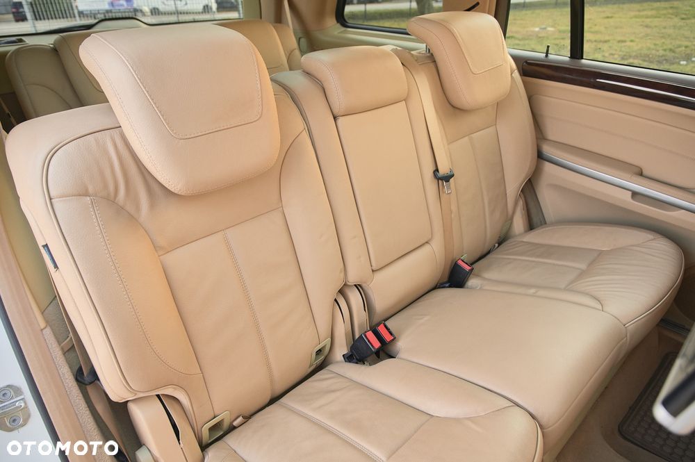 Mercedes-Benz GL 450 4Matic 7G-TRONIC - 31