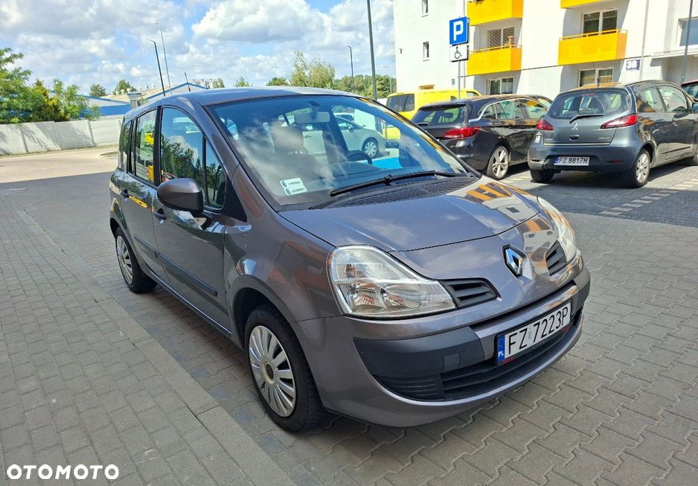Renault Modus - 1