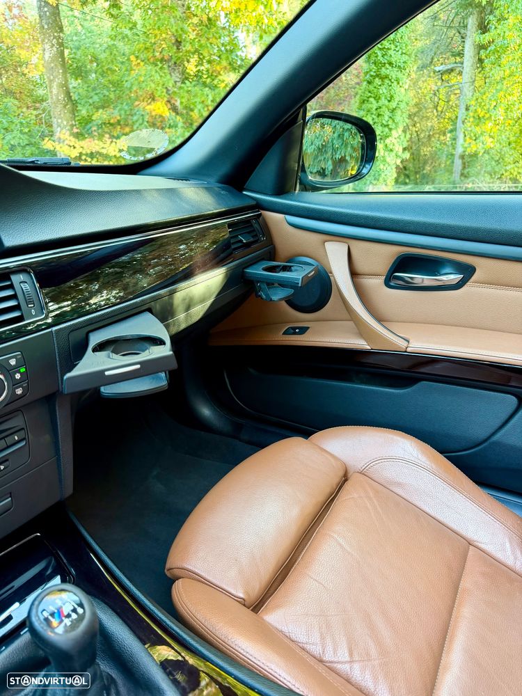 BMW 320 d M Sport Edition - 25