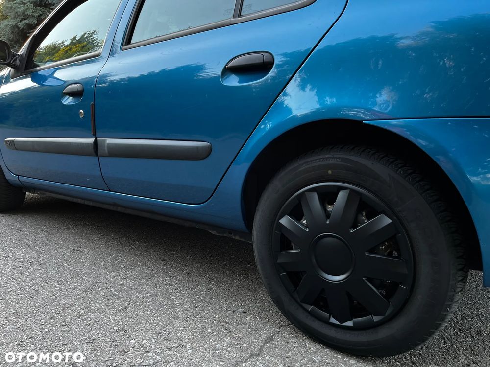 Renault Clio - 7