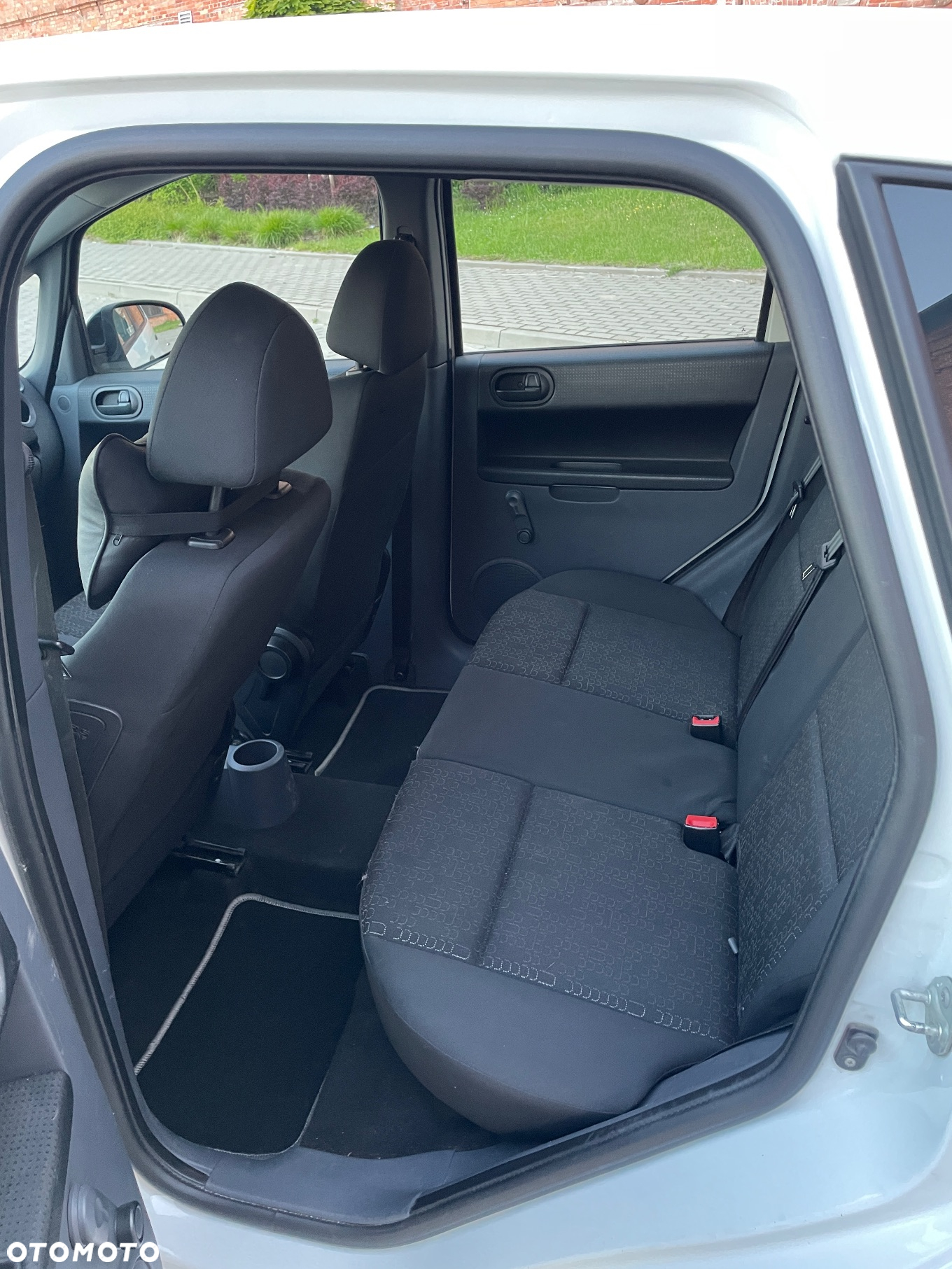 Mitsubishi Colt 1.3 Inform - 12