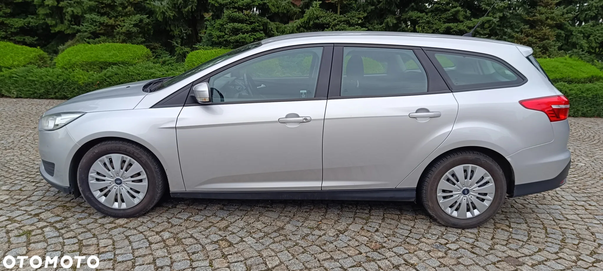 Ford Focus 1.5 TDCi SYNC Edition - 17