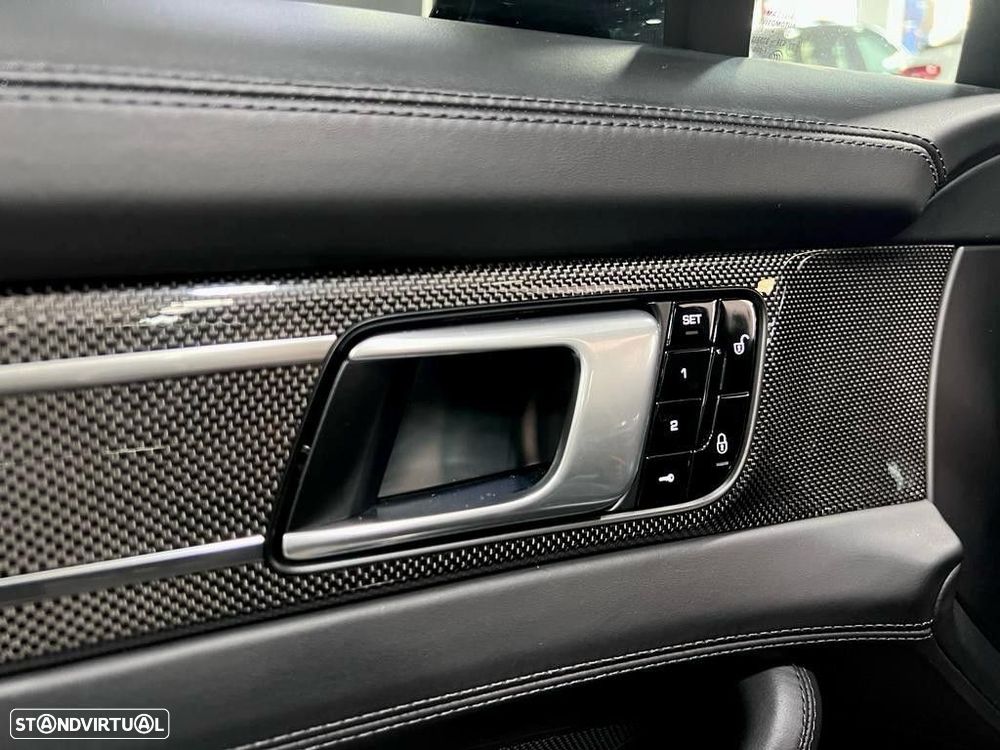 Porsche Panamera 4 S - 44