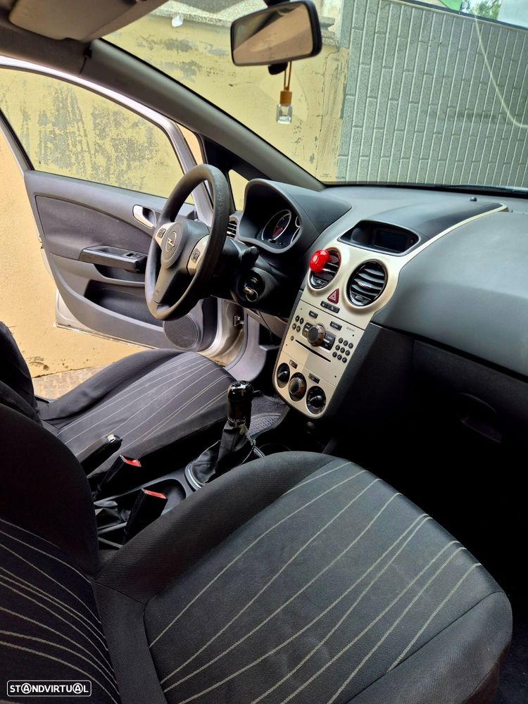 Opel Corsa 1.3 CDTi Enjoy - 4
