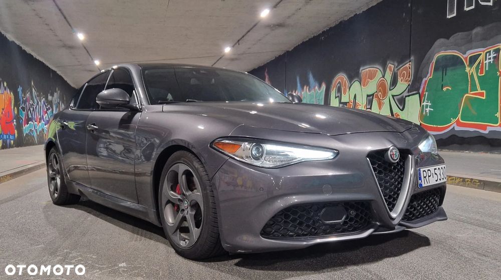 Alfa Romeo Giulia - 2