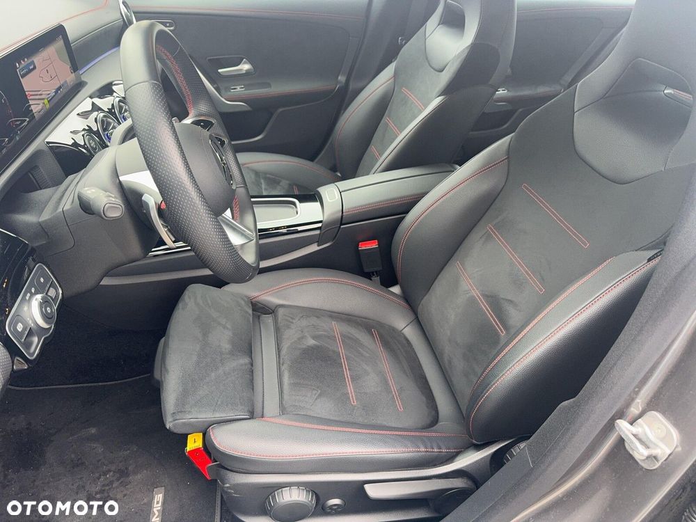 Mercedes-Benz CLA 200 mHEV AMG Line 7G-DCT - 16