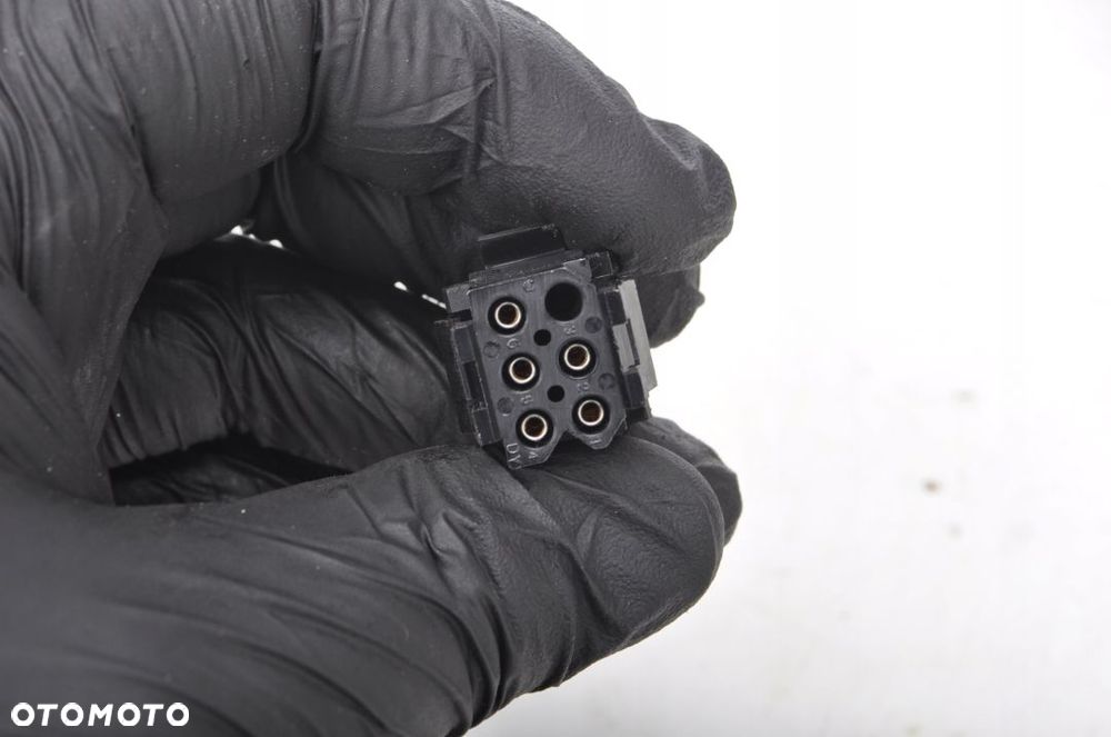 BMW 5 E39 LIFT WZMACNIACZ - 8