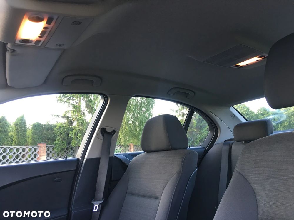 BMW Seria 5 523i - 24
