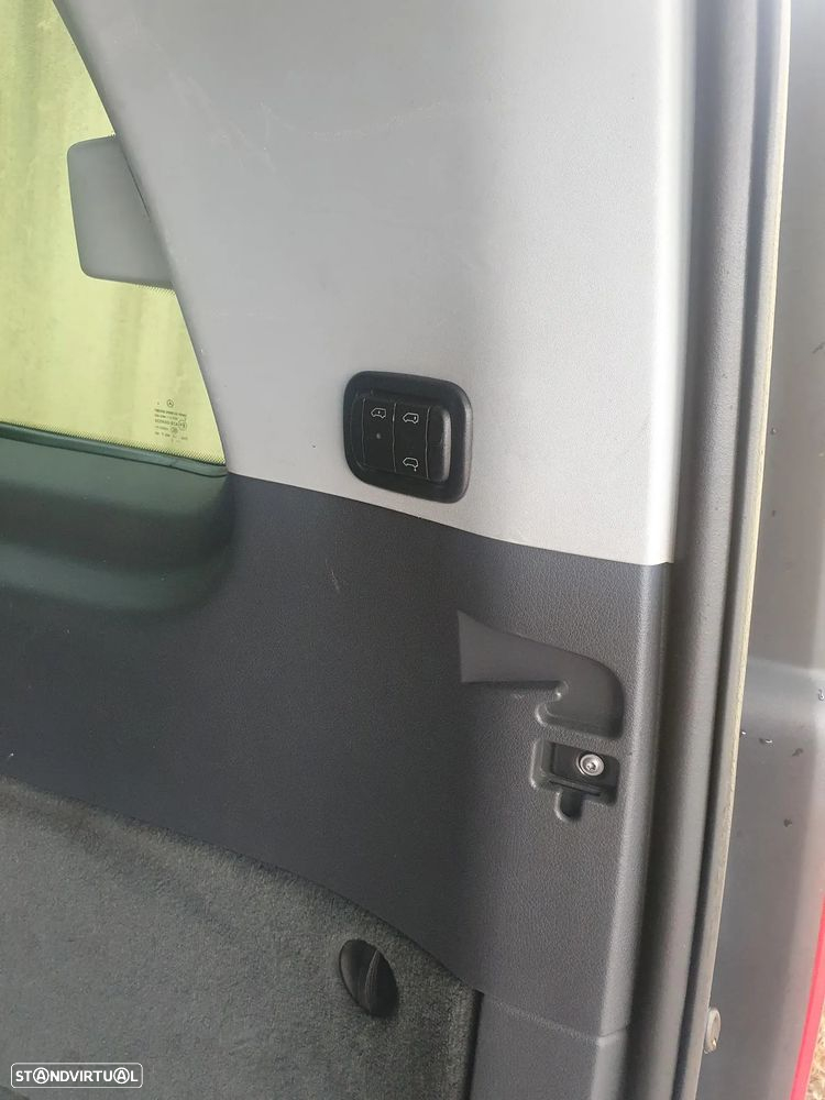 Mercedes-Benz Viano 2.2 CDi Ambiente Longo Auto. - 2