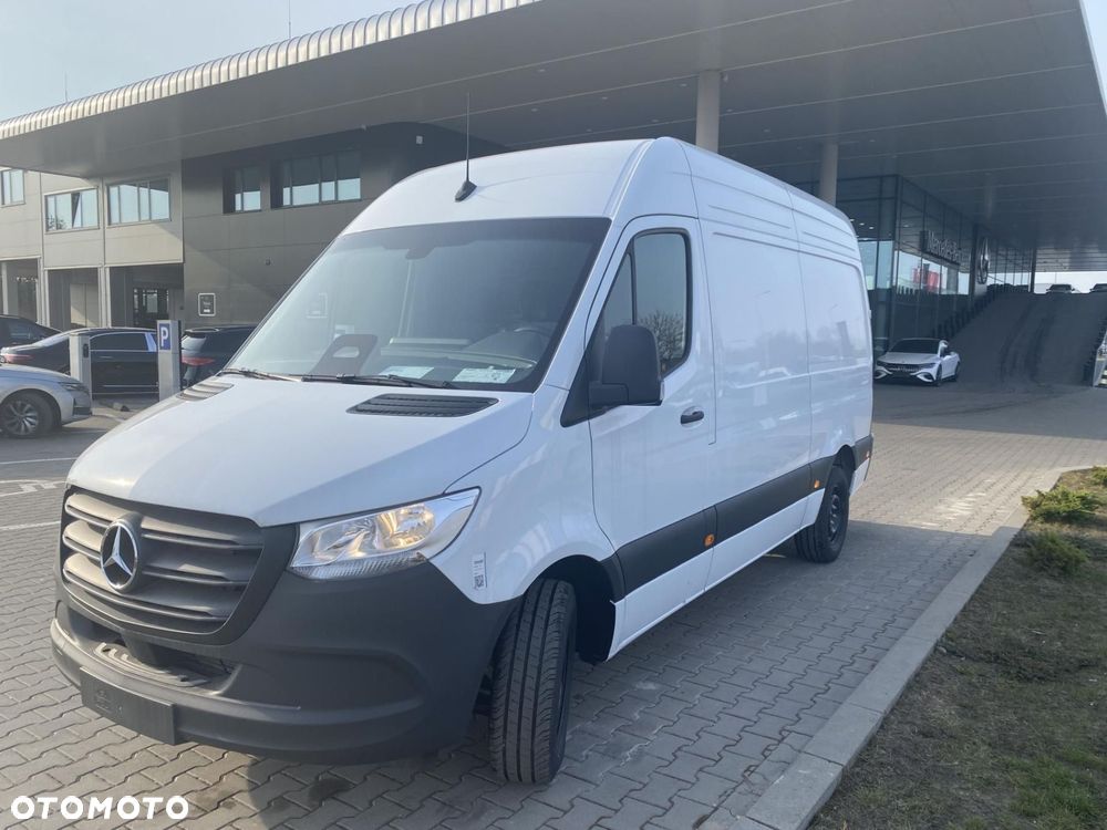 Mercedes-Benz Sprinter - 1