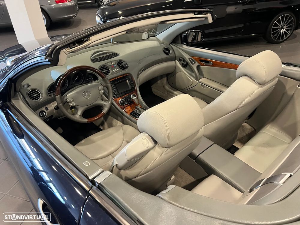 Mercedes-Benz SL 500 Standard - 12