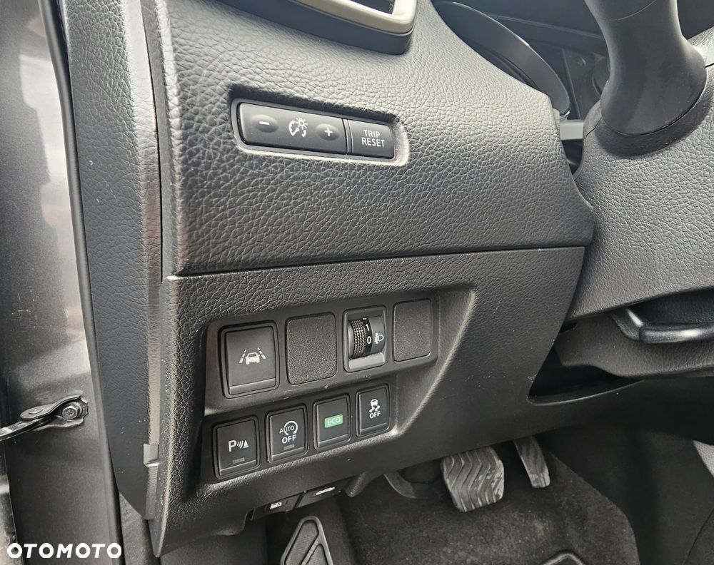 Nissan Qashqai 1.6 DCi Xtronic N-Connecta - 15