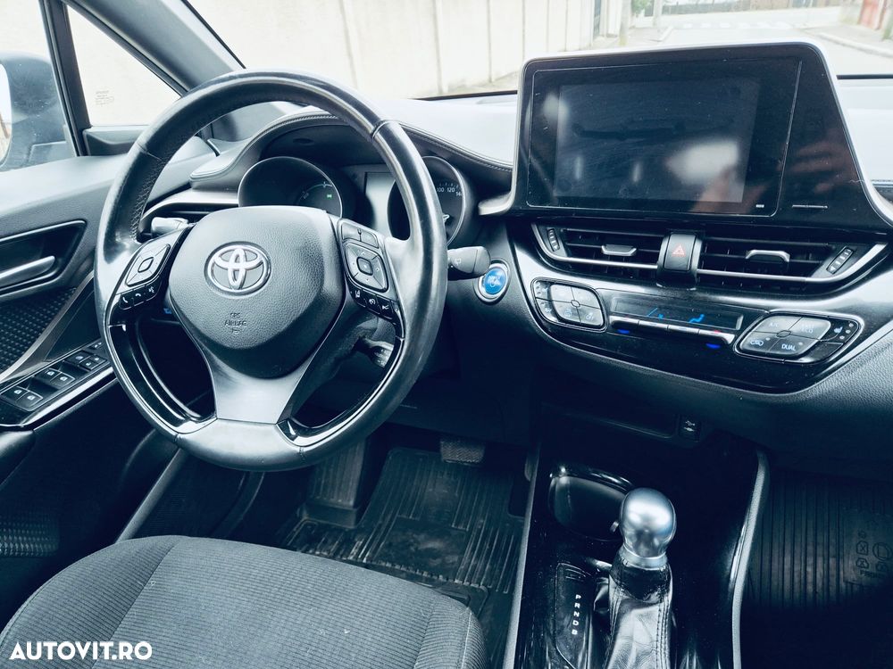Toyota C-HR Hybrid Style - 19