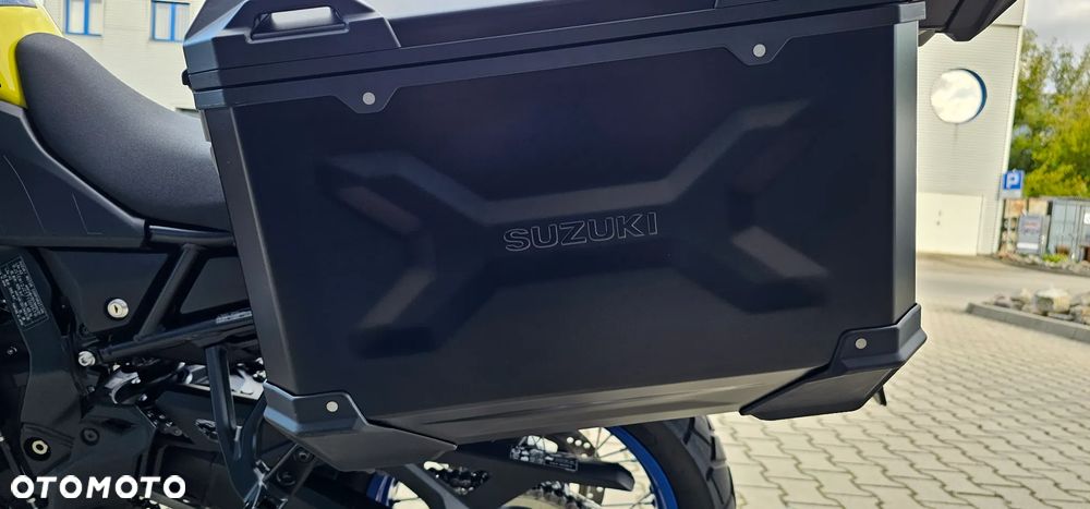 Suzuki DL - 32