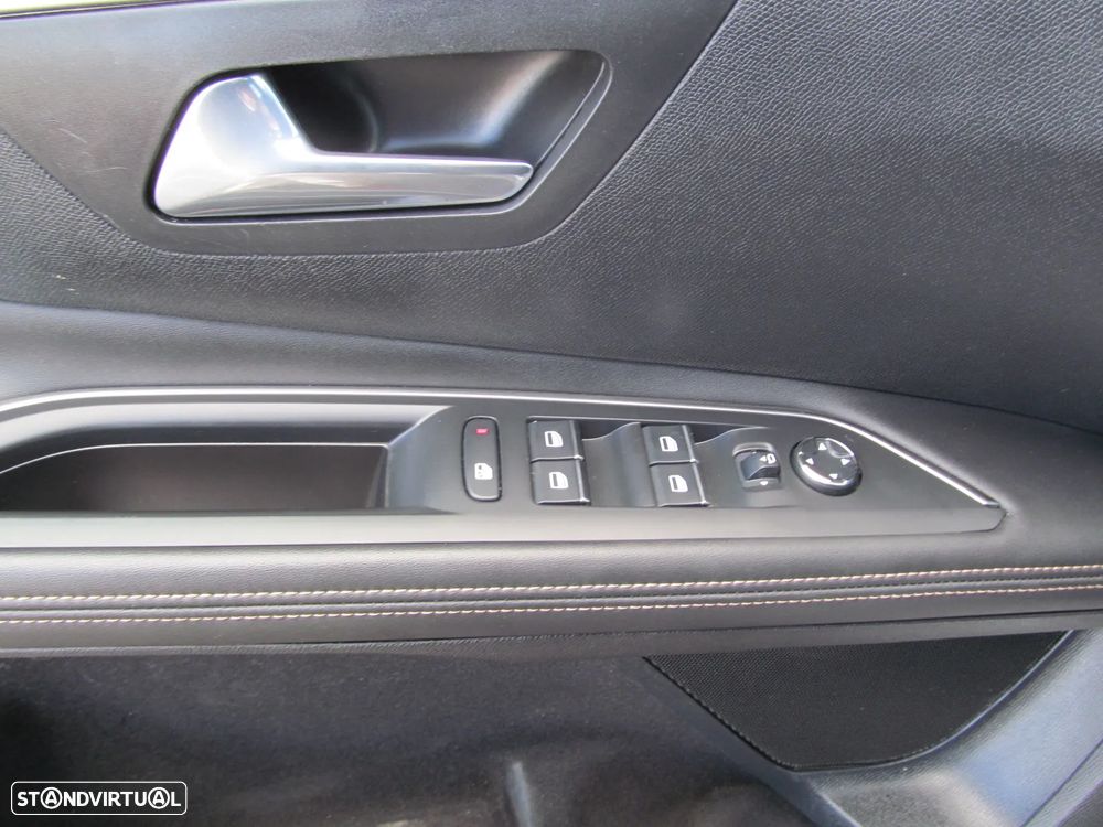 Peugeot 5008 1.2 PureTech GT Line - 5
