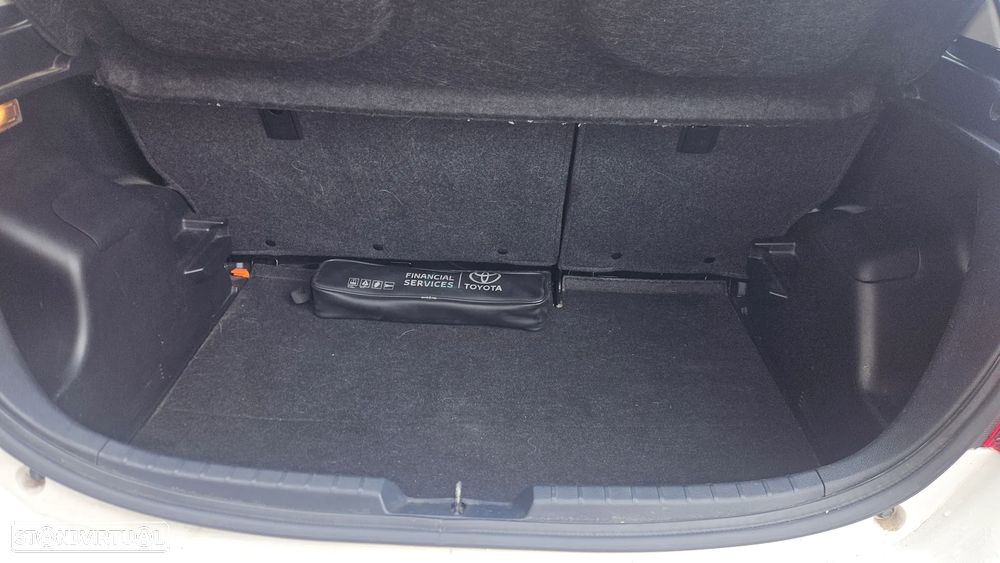 Toyota Yaris 1.4 D-4D Edition - 8