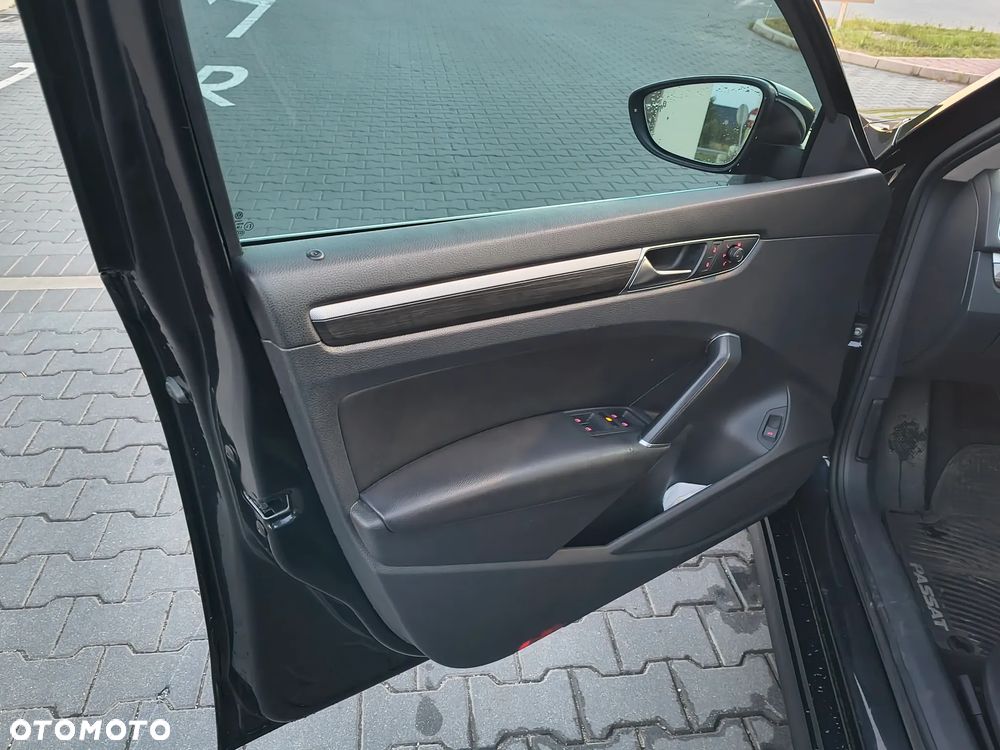 Volkswagen Passat - 14