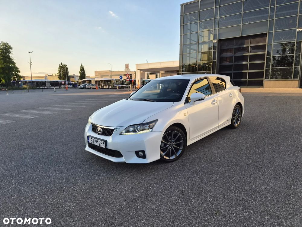 Lexus CT 200h F Sport - 8