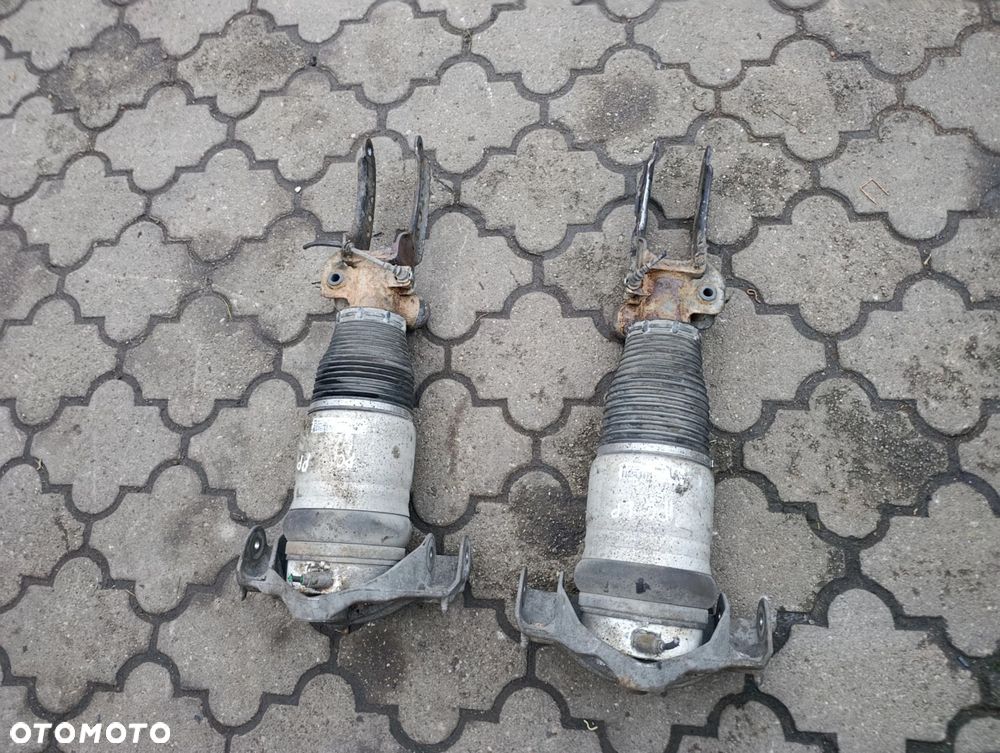 Cayenne I amortyzator przedni przód 3,0TDI Touareg Audi Q7 Porsche 7L5616039F, *166ATE047E06D2Q* - 2
