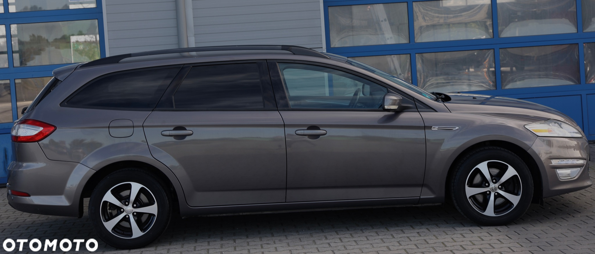 Ford Mondeo 1.6 T Ambiente - 18
