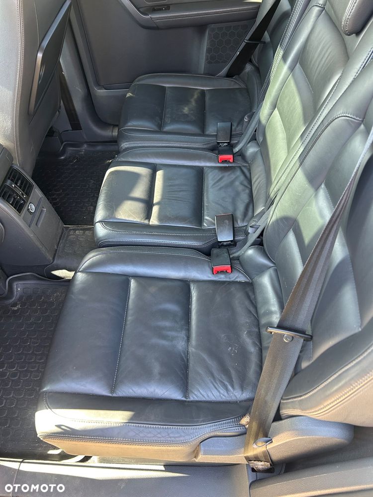 Volkswagen Touran 1.9 TDI Highline - 14