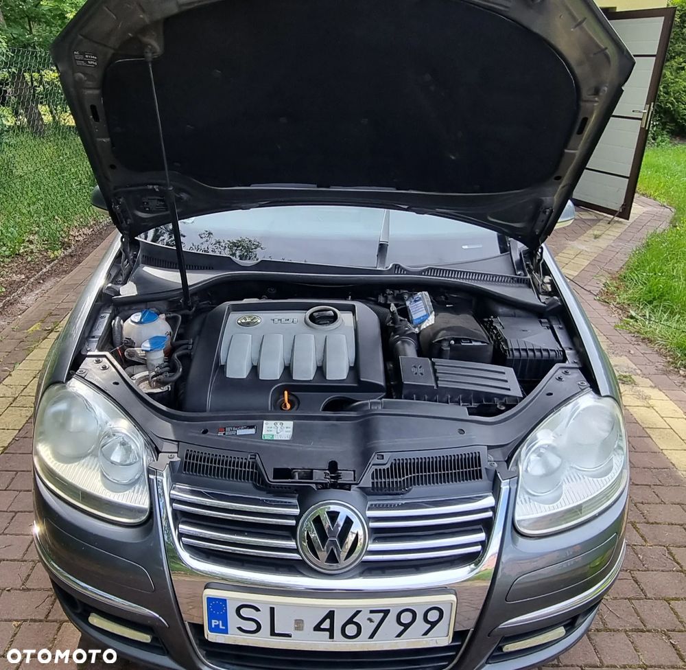 Volkswagen Jetta - 8