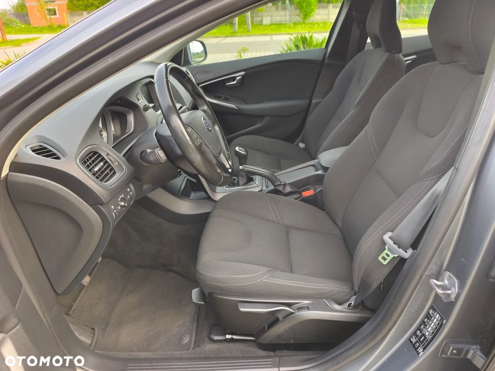 Volvo V40 D2 - 14
