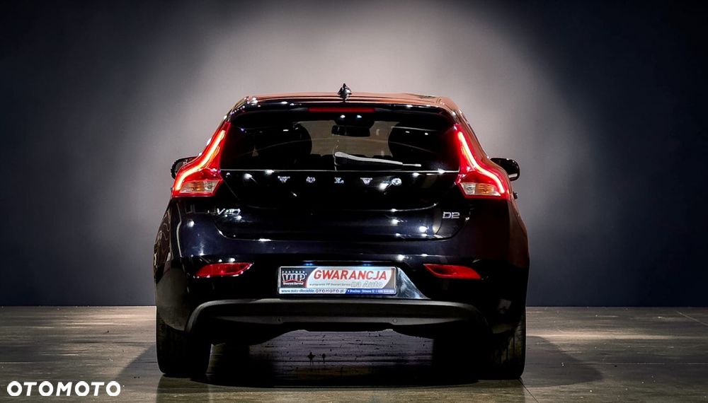 Volvo V40 D2 R Design - 6