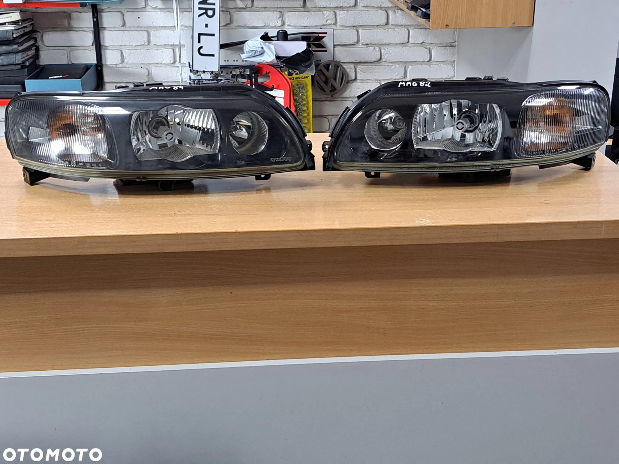 Volvo S60 V70 XC70 LAMPA PRZEDNIA XENON EUROPA PRAWA LEWA PRZEDLIFT IDEALNE - 2