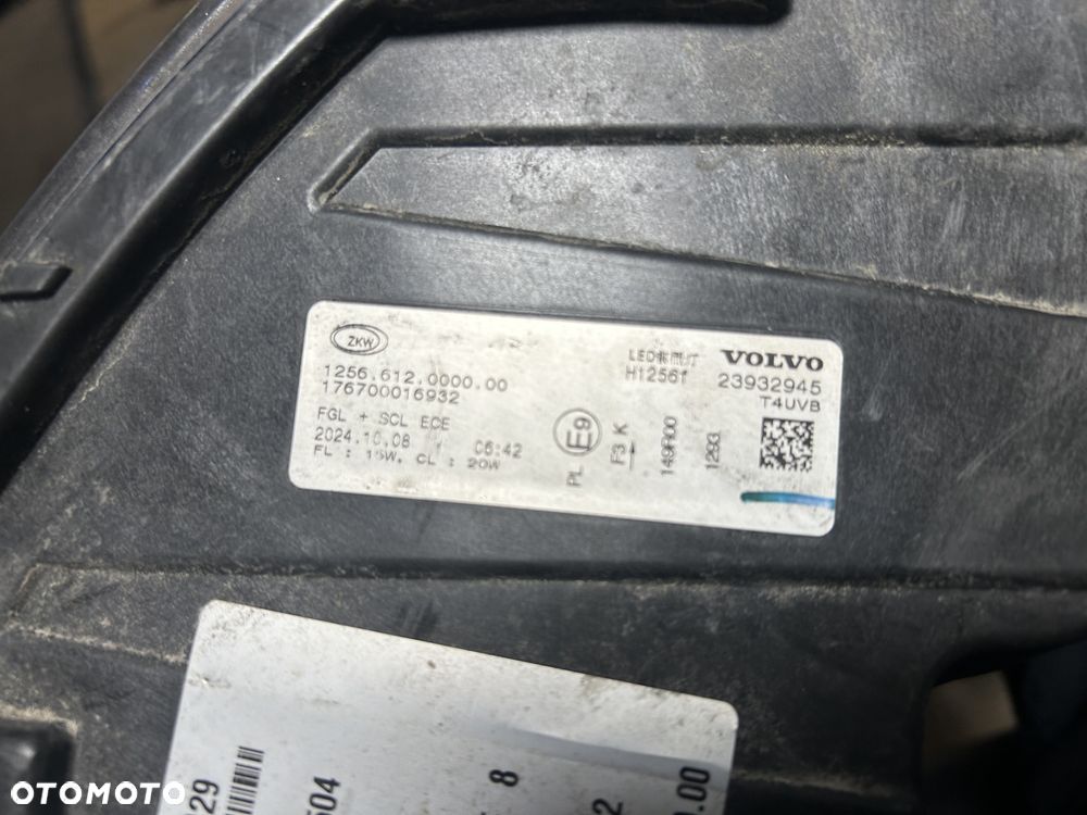 HALOGEN PRZECIWGMIELNY LEWY PRAWY VOLVO FH5 FH 480 23932945 23932946 ORG. - 3