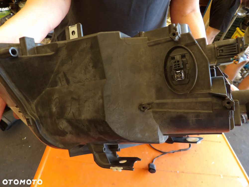 BMW - E90 - BIXENON - LIFT - LEWA LAMPA PRZEDNIA - UK - 7202585 - 7