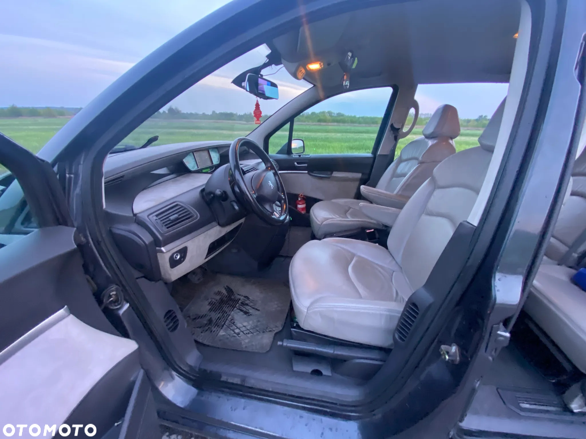 Peugeot 807 2.0 HDi SR - 2