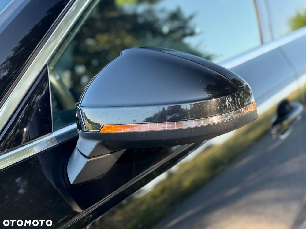 Audi A4 Avant 40 TDI quattro S tronic S line - 29