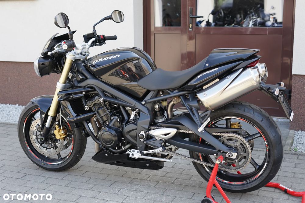 Triumph Street Triple - 19