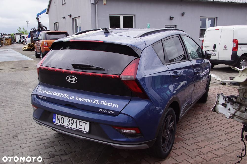 Auto na części - Hyundai Bayon Lift 1.0 T-GDI 90 KM G3LE D7GF1 UC3 2026R Silnik Skrzynia Drzwi Błotnik Klapa Zderzak Lampa Lusterko Klamka Szyba Deska Kokpit Sterownik Moduł Czujnik Licznik Wyświetlacz Panel Kierownica - 6