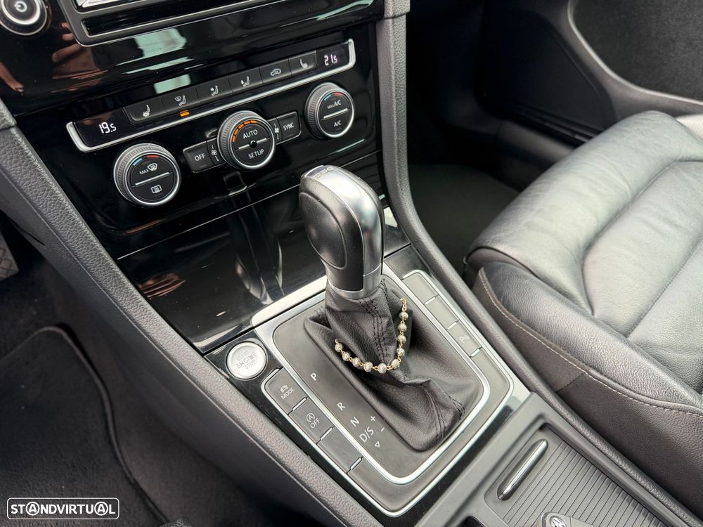 VW Golf 2.0 TDI Highline DSG - 16