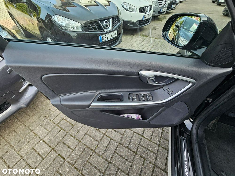 Volvo V60 Cross Country D4 Geartronic Kinetic - 22
