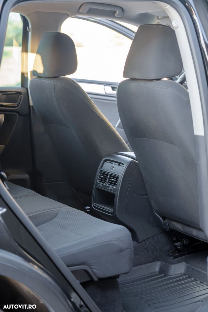 Volkswagen Touareg - 13