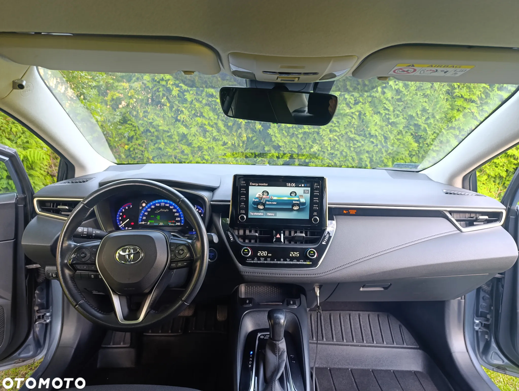 Toyota Corolla 1.8 Hybrid Comfort - 10