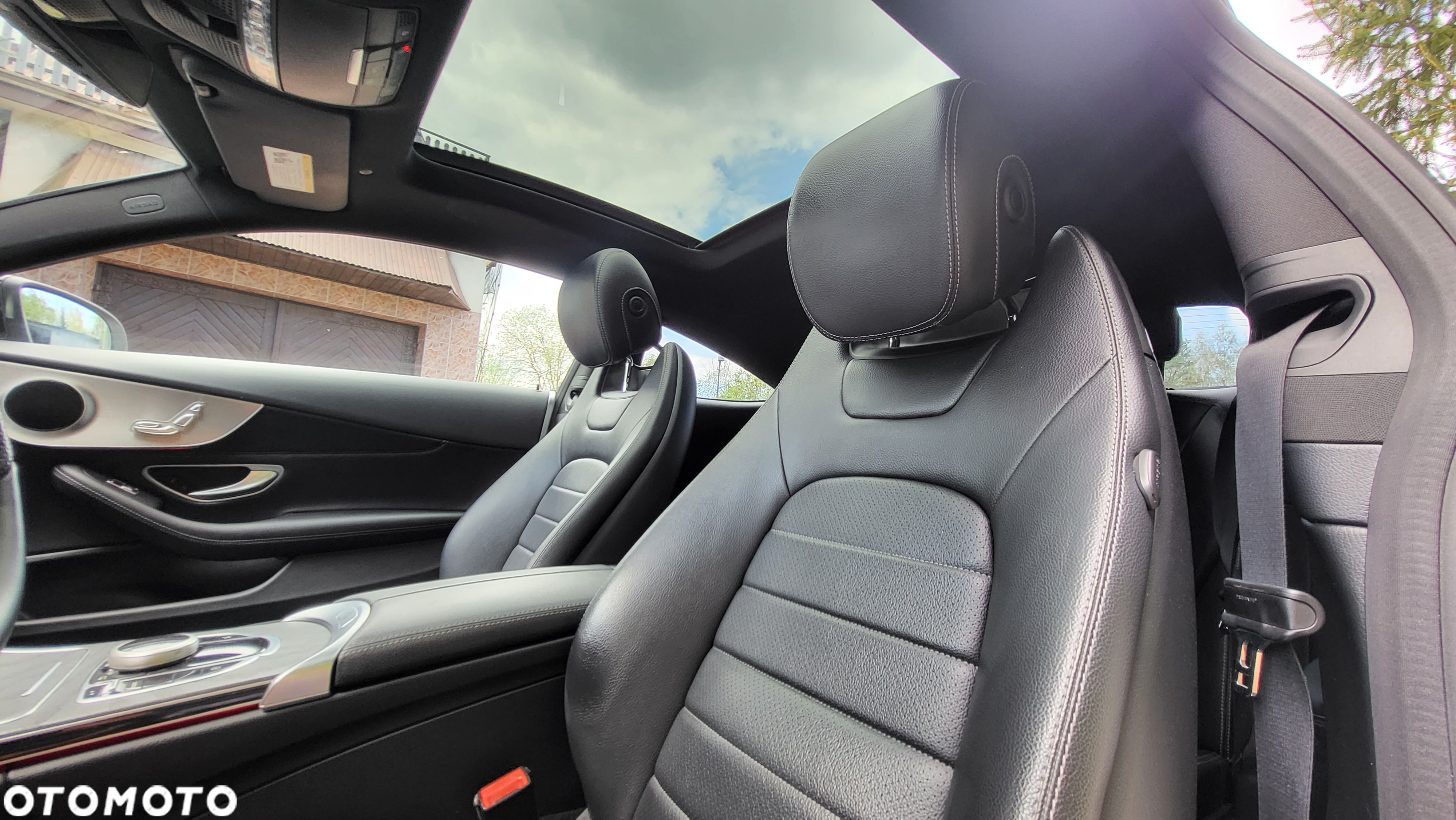 Mercedes-Benz Klasa C 300 Cabrio 9G-TRONIC AMG Line - 19