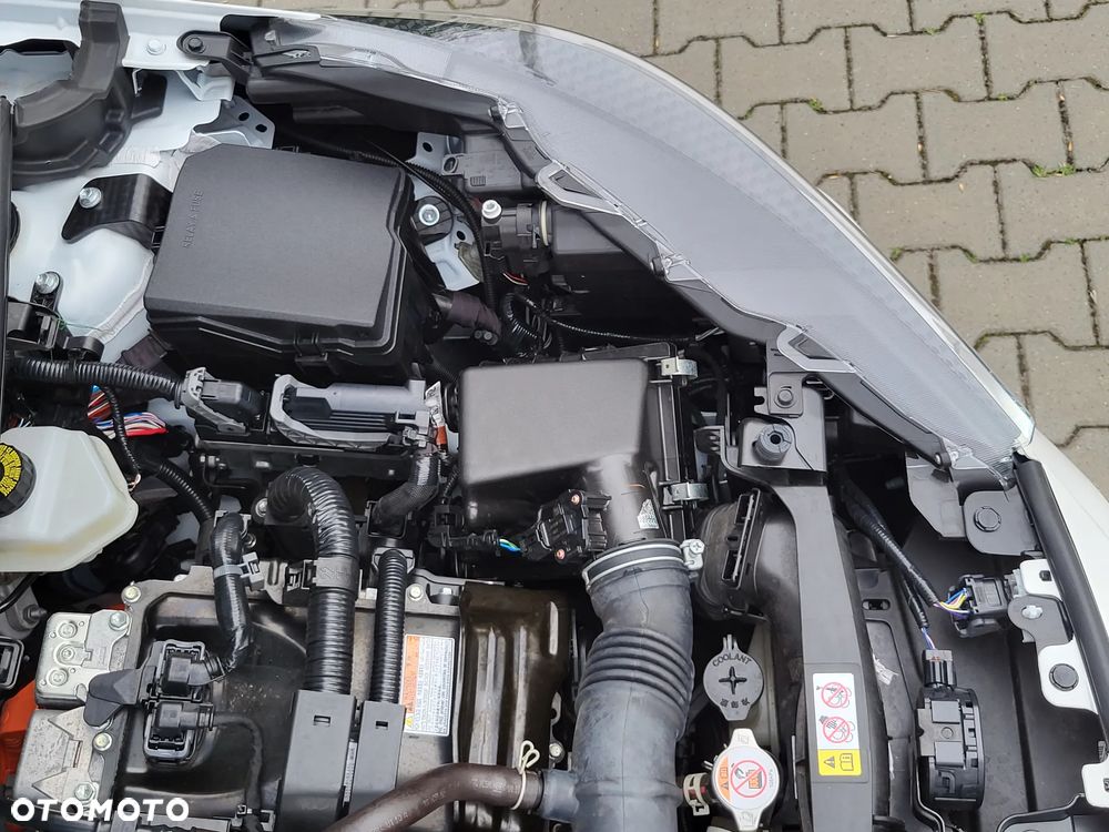 Toyota Corolla Cross 1.8 Hybrid Comfort - 32