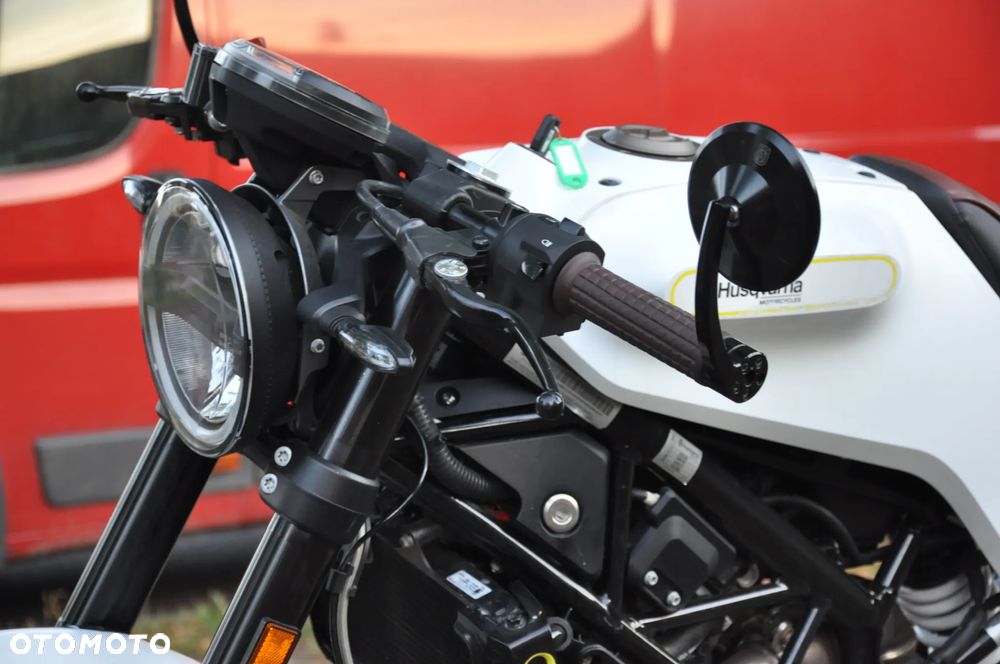 Husqvarna Vitpilen - 16