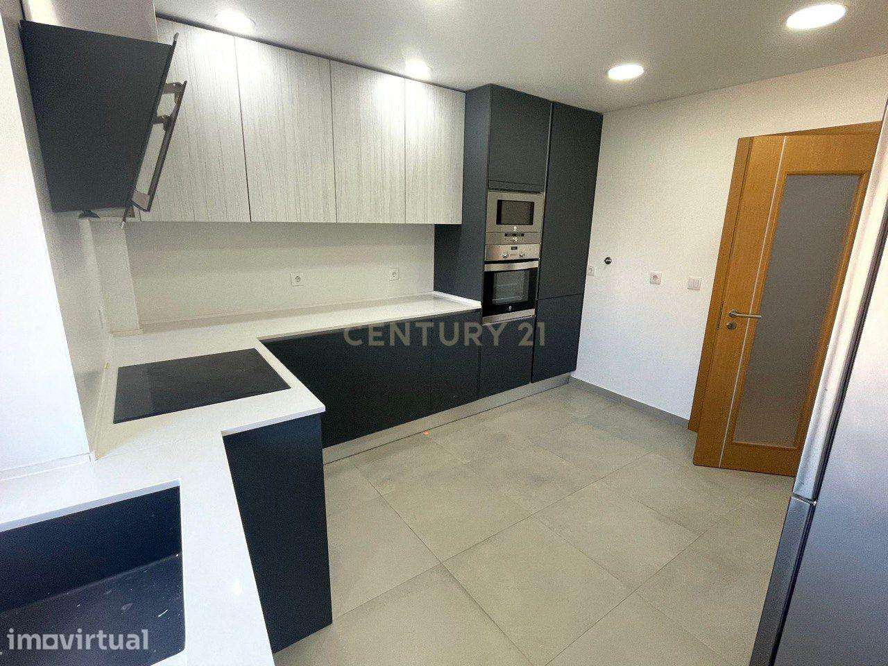 Elegância, Conforto e Localização Premium – T3 nas Colinas do Cruzeiro - Grande imagem: 5/18