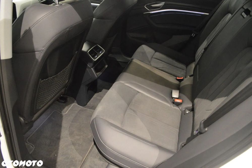 Audi e-tron 55 Quattro S line - 12